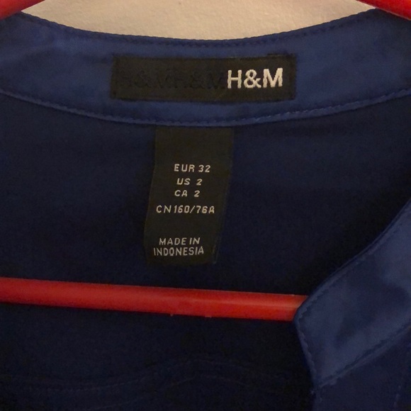 Shiny blue H&M blouse - Picture 2 of 2
